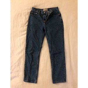 The ’90s Cheeky Straight Jean